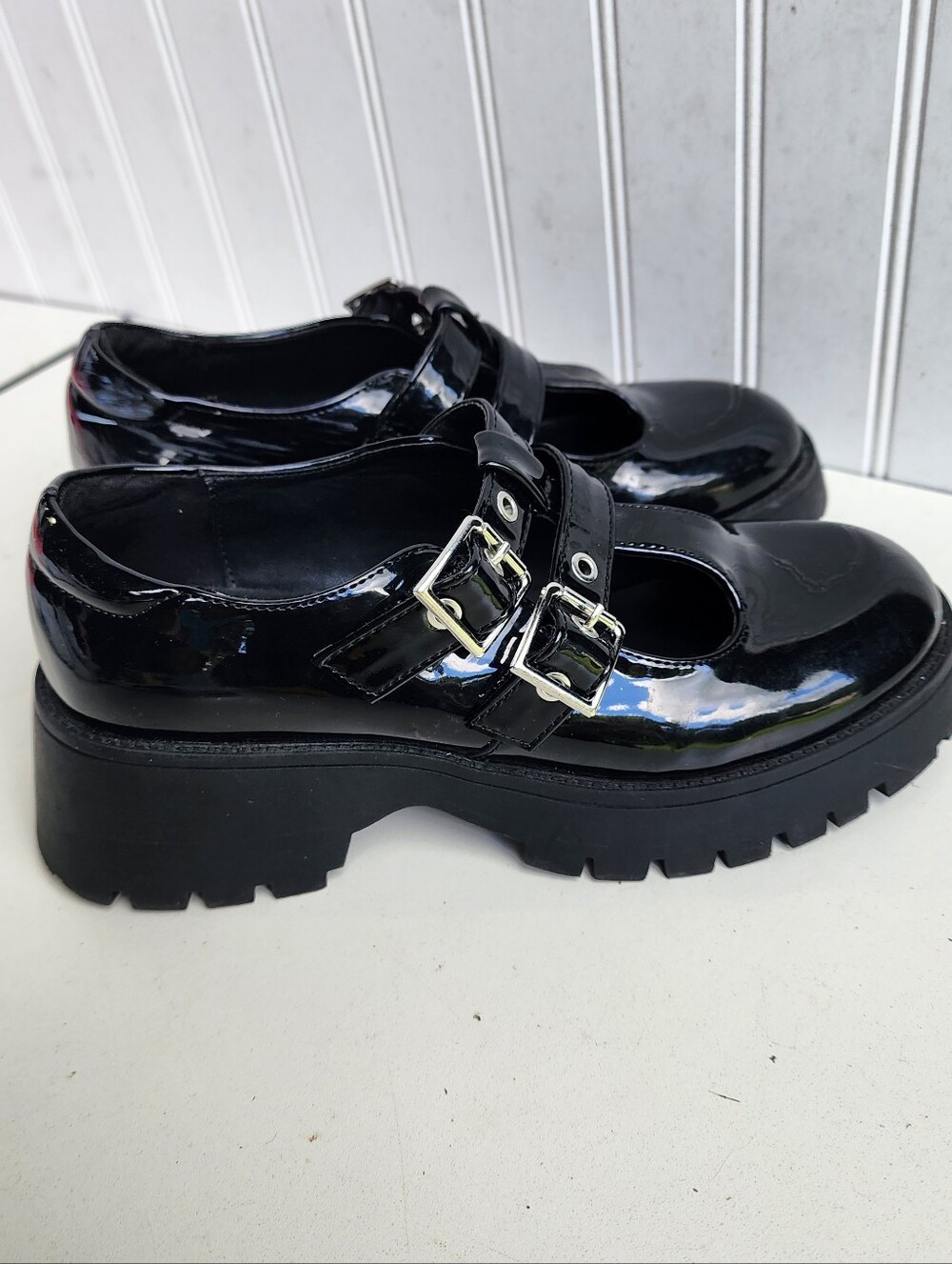 Forever 21 Chunky Patent Leather Gloss Mary Jane Platform Heels Size 5.5  Black